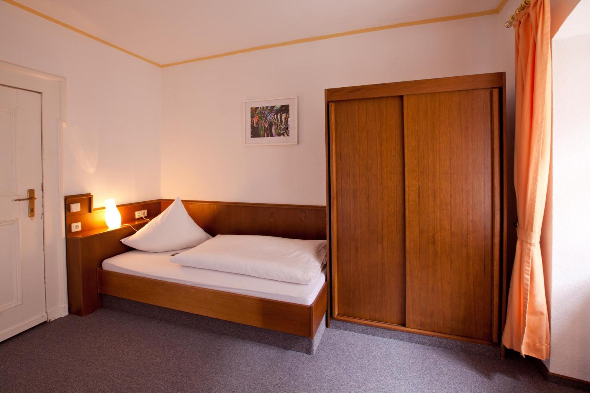 Schloss Beichlingen Kamer foto